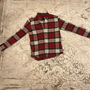 EUC American Eagle long sleeve button down plaid shirt